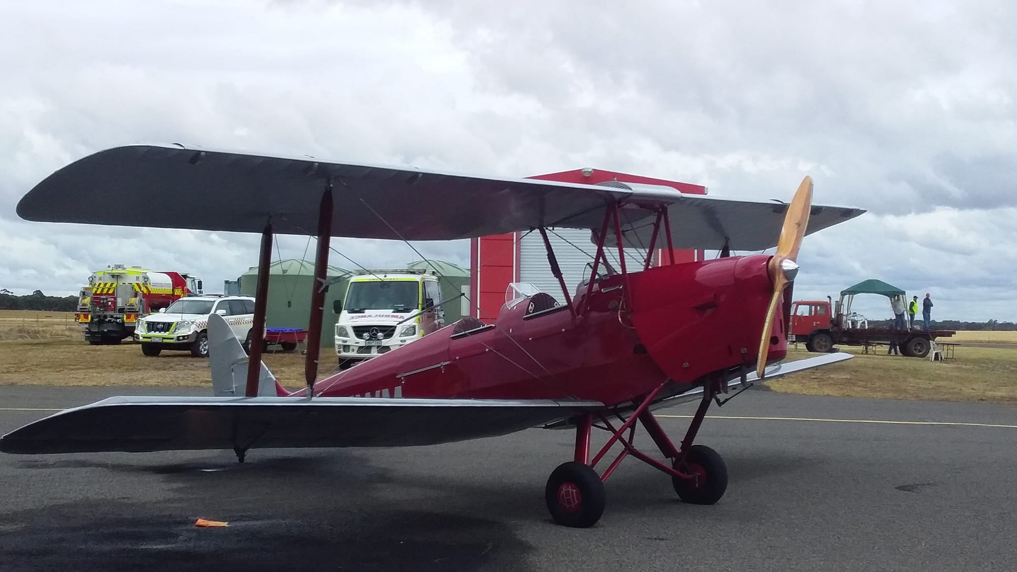 Nhill biplane